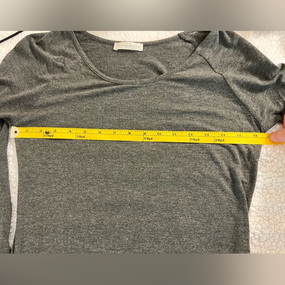 Coco & Main Long-sleeve gray tunic with side ruching - Picture 6 of 6